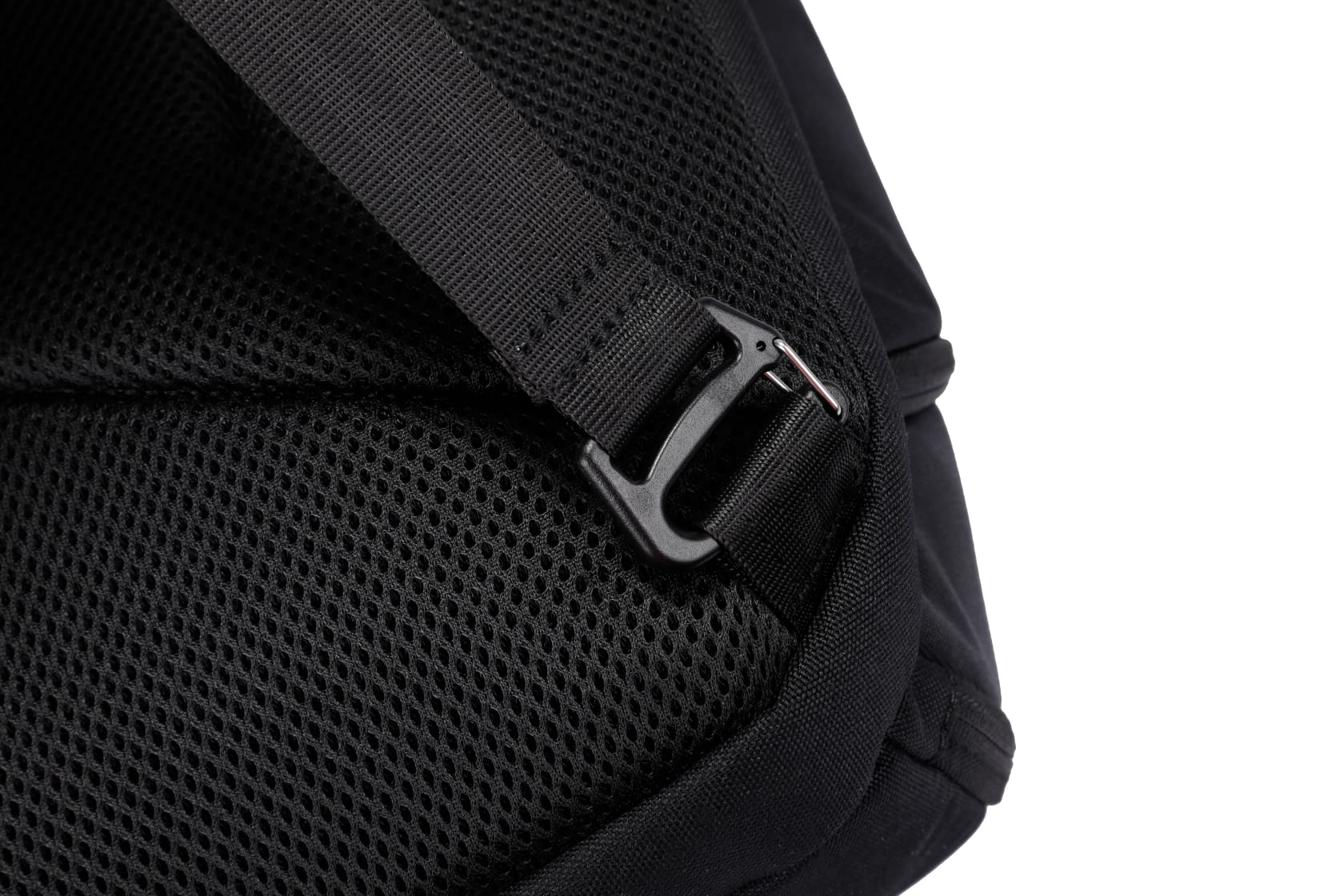 Aluma Forge Duffel – Tactical-Inspired Travel Bag with 15.6" Laptop Compartment & Recycled Fabric